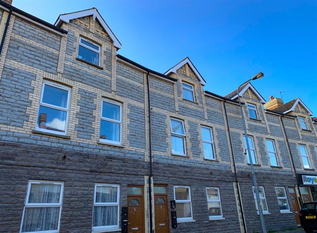 Main Street, Barry, CF63 2HL