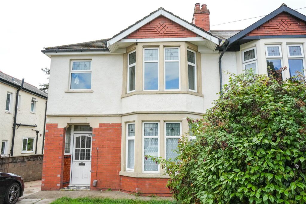 Heathwood Grove, Heath, Cardiff, CF14 3RD