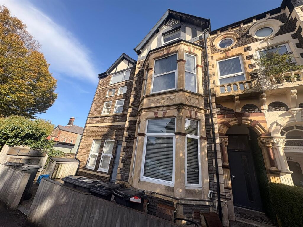 Connaught Road, Flat 2, Cardiff